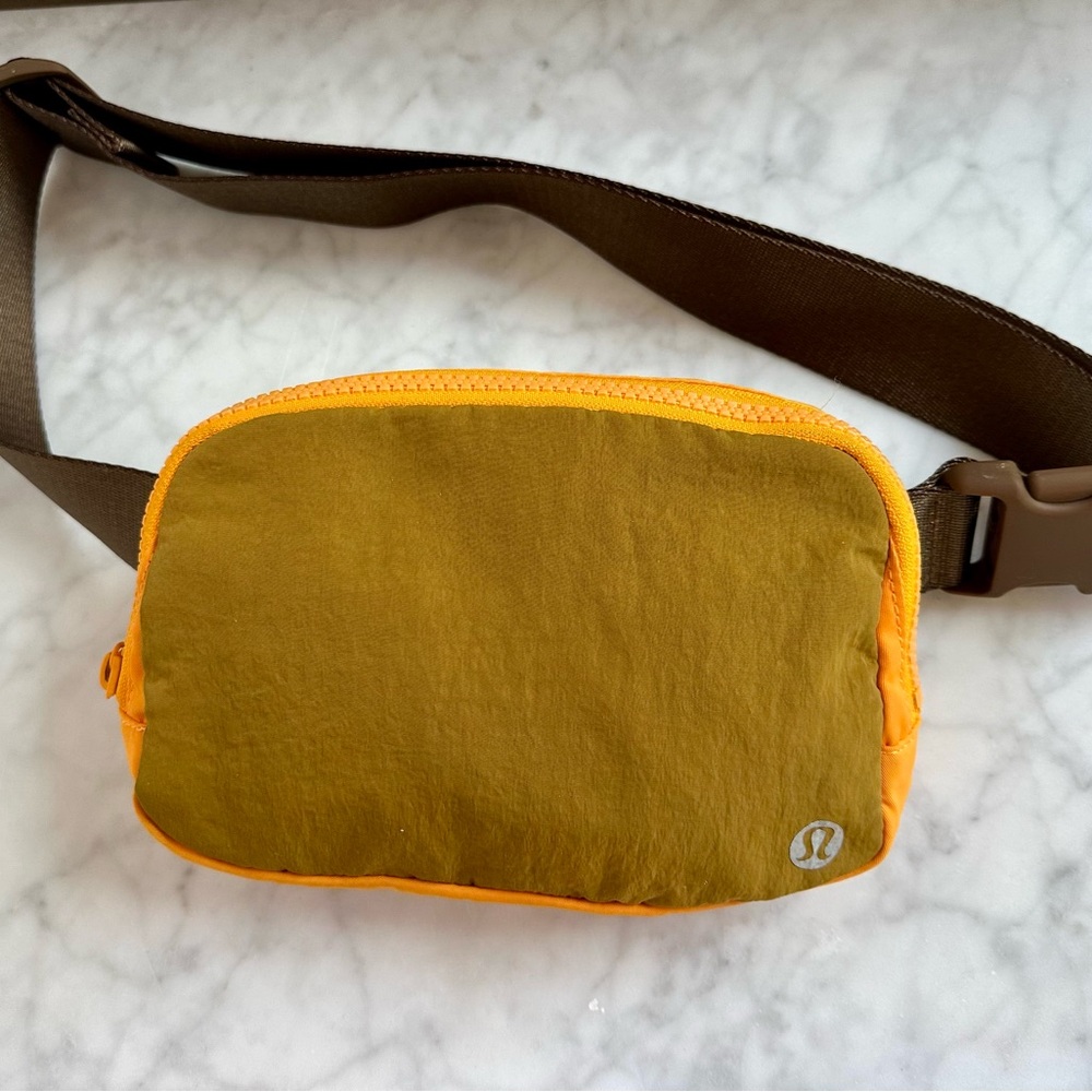 Lululemon belt bag
